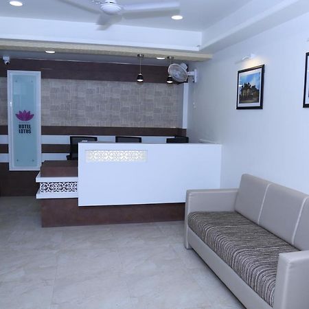 Hotel Lotus Chandrapur Екстериор снимка