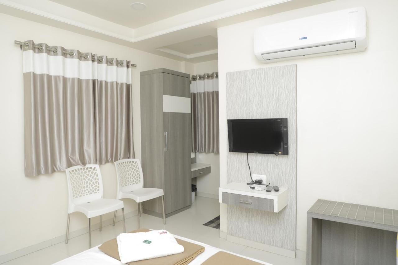 Hotel Lotus Chandrapur Екстериор снимка