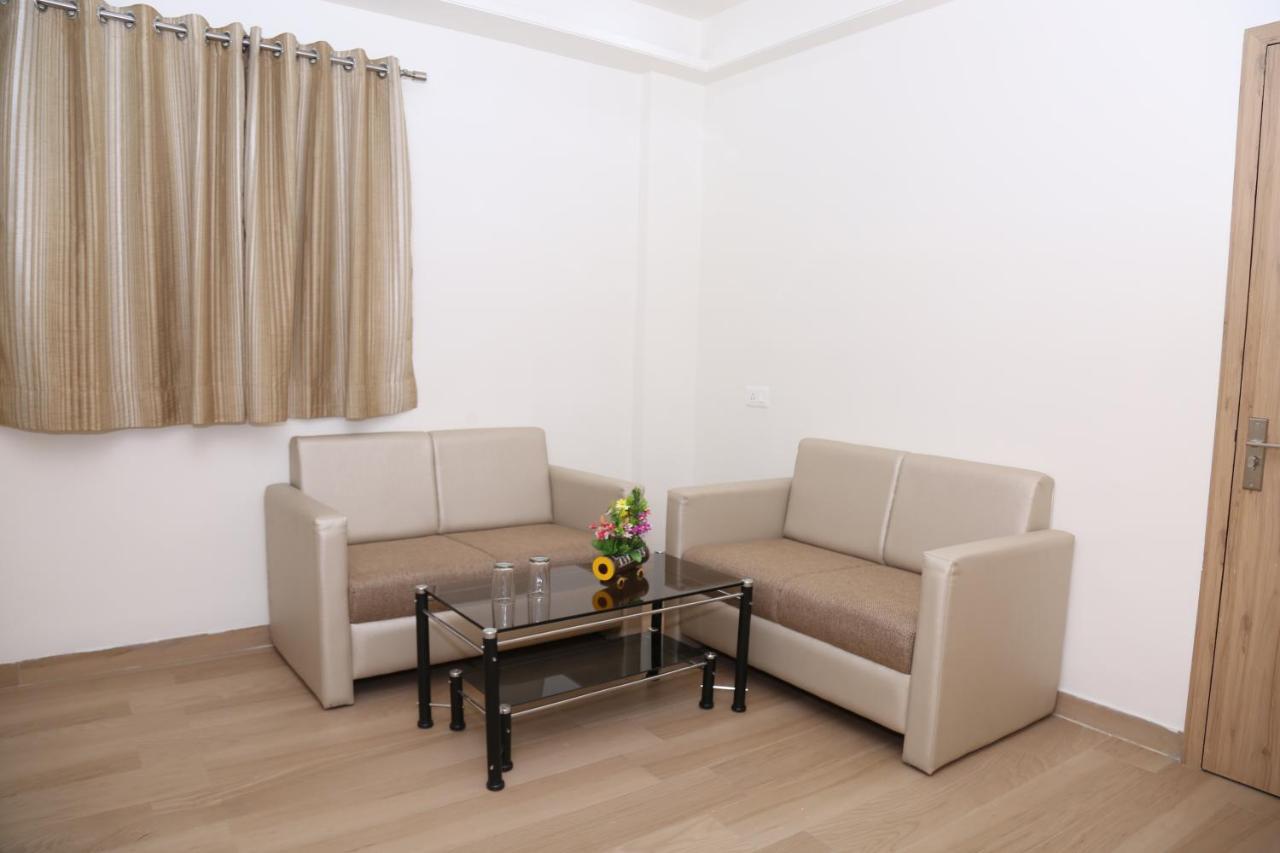 Hotel Lotus Chandrapur Екстериор снимка