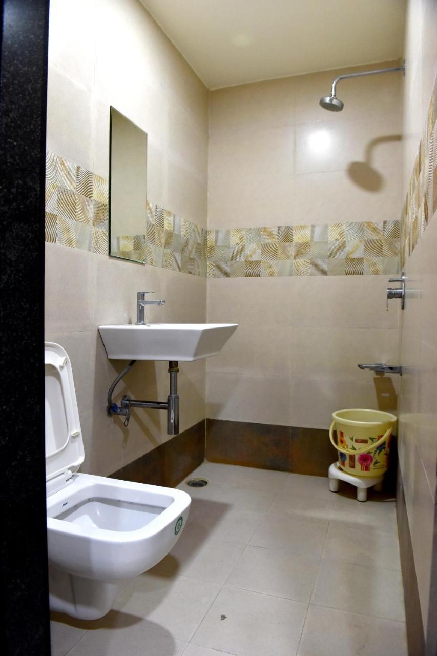 Hotel Lotus Chandrapur Екстериор снимка