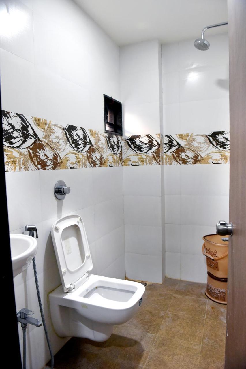 Hotel Lotus Chandrapur Екстериор снимка