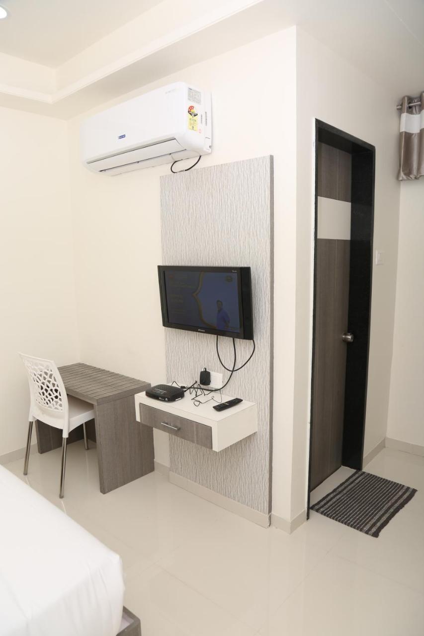 Hotel Lotus Chandrapur Екстериор снимка