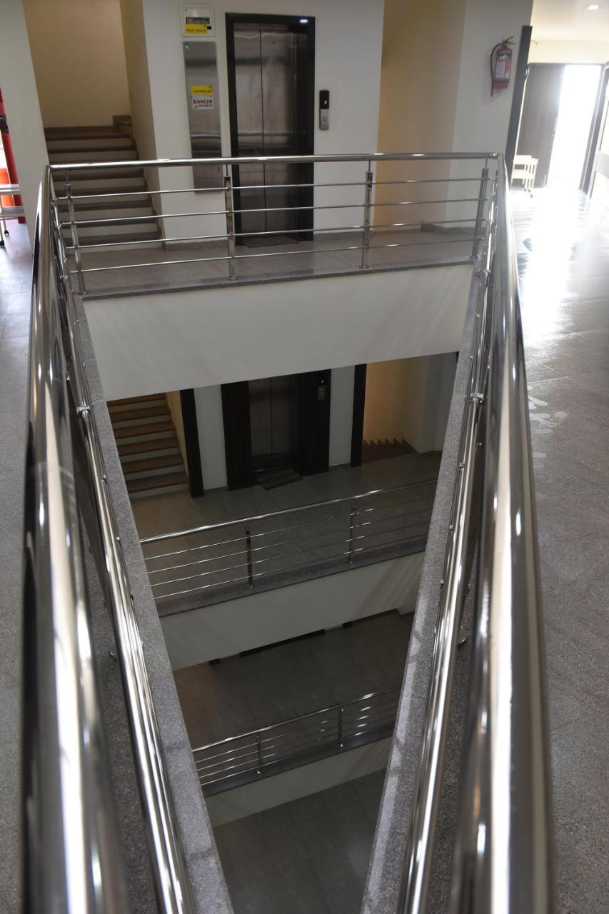 Hotel Lotus Chandrapur Екстериор снимка